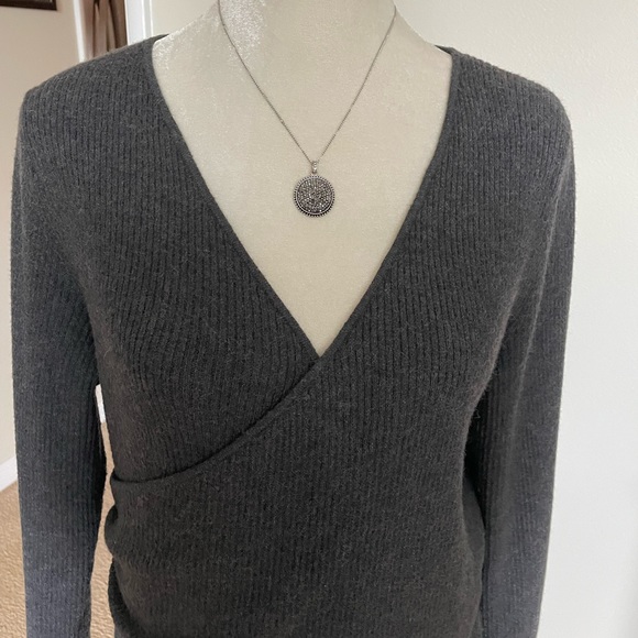 Leith knit dress. - Picture 4 of 9